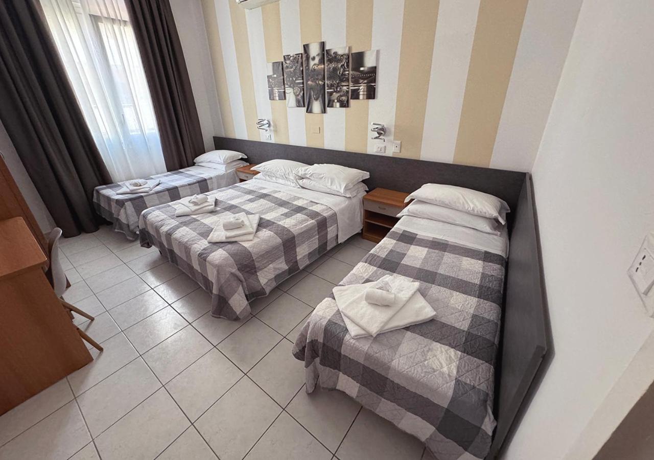 Chiama Hotel Rimini Luaran gambar